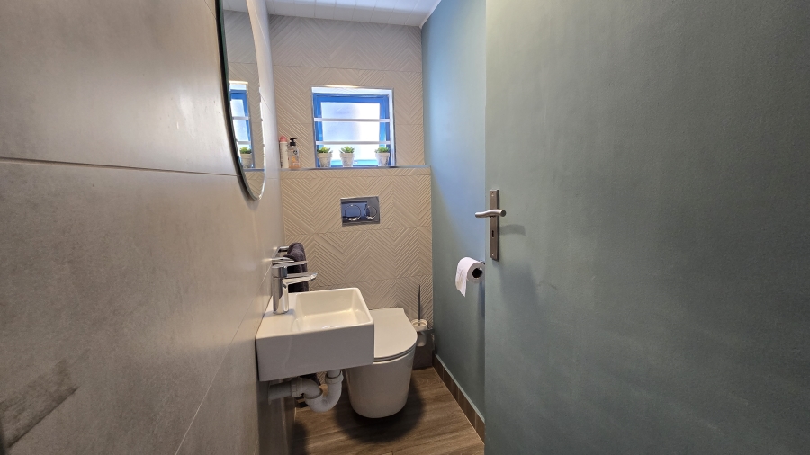 3 Bedroom Property for Sale in Dwarskersbos Western Cape